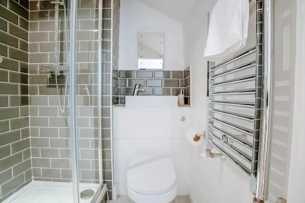 Semesterbostad Newly Refurbished 3 Bedroom Townhouse Free Parking Harrogate
